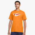 Nike M NSW 12 MO SWOOSH TEE 